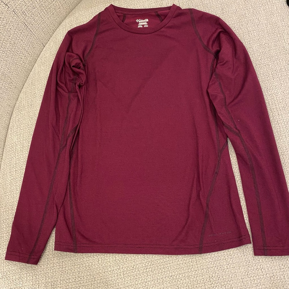 Women’s Columbia Plum Workout Shirt Size XS